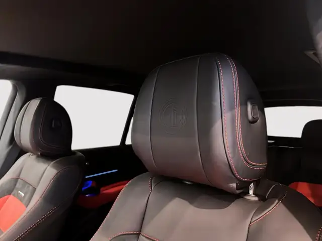 2025 Mercedes-Benz GLE AMG GLE 53 Yes, only 26 km's! No luxury t - Photo 12