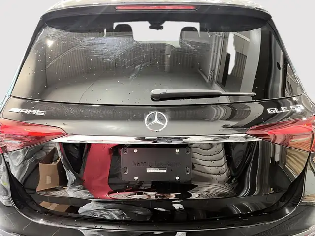 2025 Mercedes-Benz GLE AMG GLE 53 Yes, only 26 km's! No luxury t - Photo 14