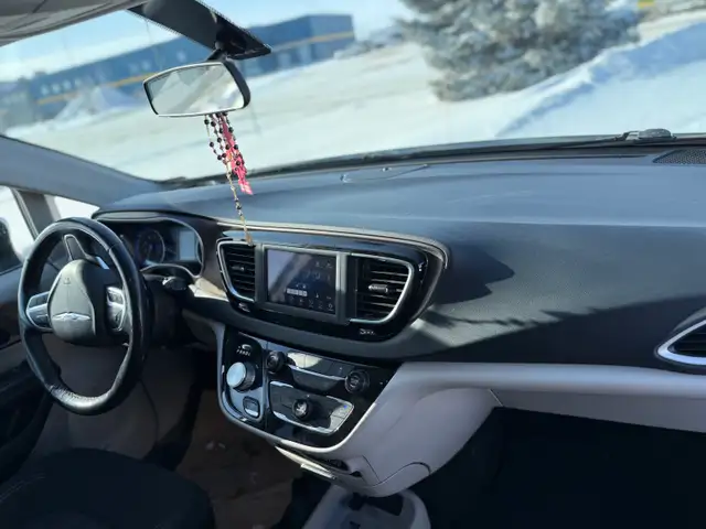 2021 Chrysler Grand Caravan - Photo 7