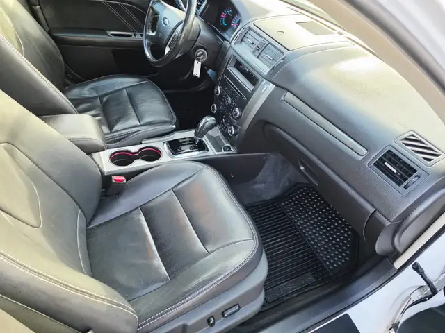 2011 Ford Fusion SPORT AWD V6 Backup Camera Sunroof Leather Seat - Photo 12