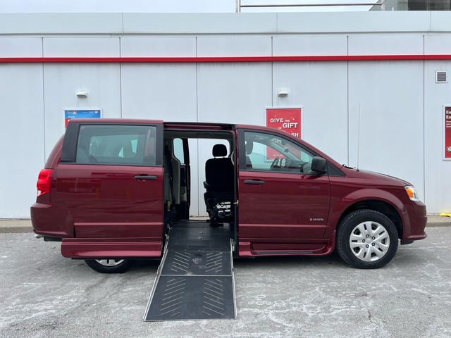 2019 Dodge Grand Caravan WHEELCHAIR VAN-POWER RAMP-10KMS-SWIVEL