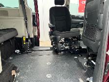 2019 Dodge Grand Caravan WHEELCHAIR VAN-POWER RAMP-10KMS-SWIVEL - Photo 3