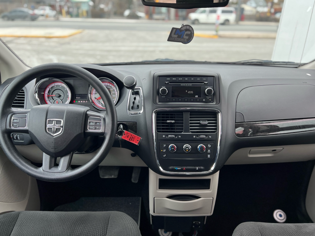 2019 Dodge Grand Caravan WHEELCHAIR VAN-POWER RAMP-10KMS-SWIVEL - Photo 15