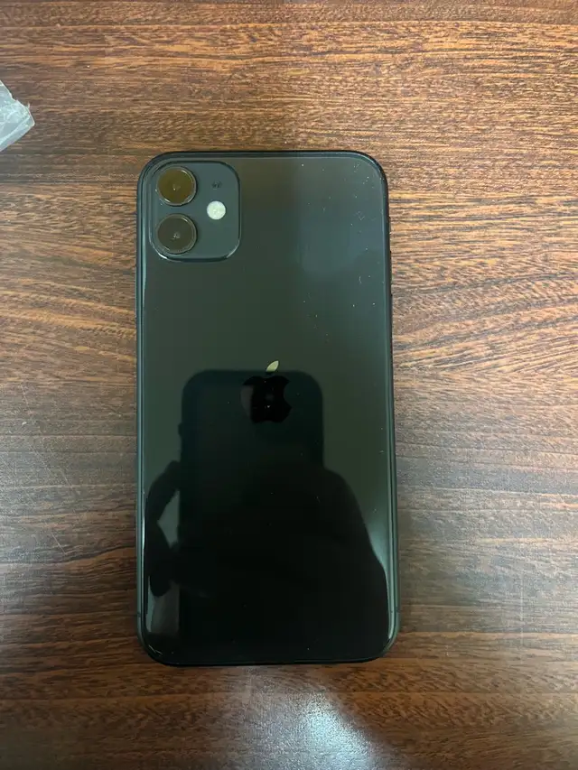 Apple iPhone 11 - Gray - Photo 2