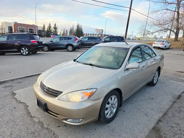2004 Toyota Camry  XLE Heated Seats Sunroof