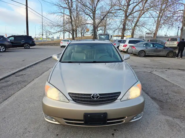 2004 Toyota Camry  XLE Heated Seats Sunroof - Photo 2