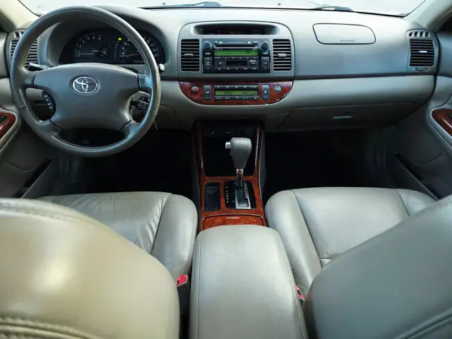 2004 Toyota Camry  XLE Heated Seats Sunroof - Photo 14