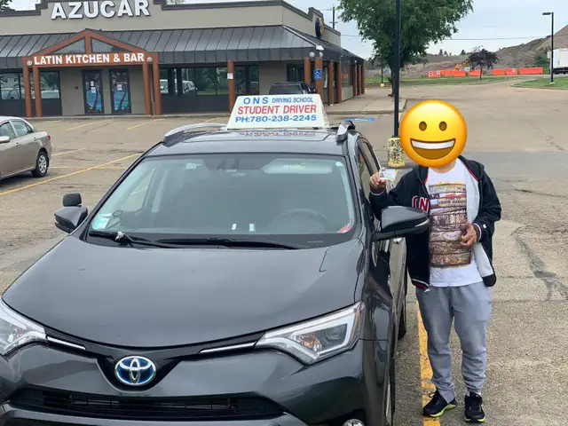 driving lessons - 10hrs driving only/free pickup - Photo 8