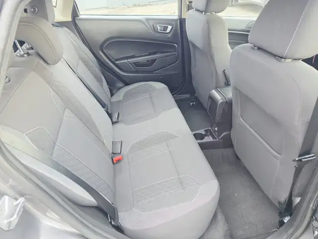 2014 Ford Fiesta Hatchback Navigation Sunroof Bluetooth - Photo 10