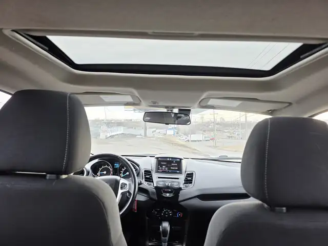 2014 Ford Fiesta Hatchback Navigation Sunroof Bluetooth - Photo 13