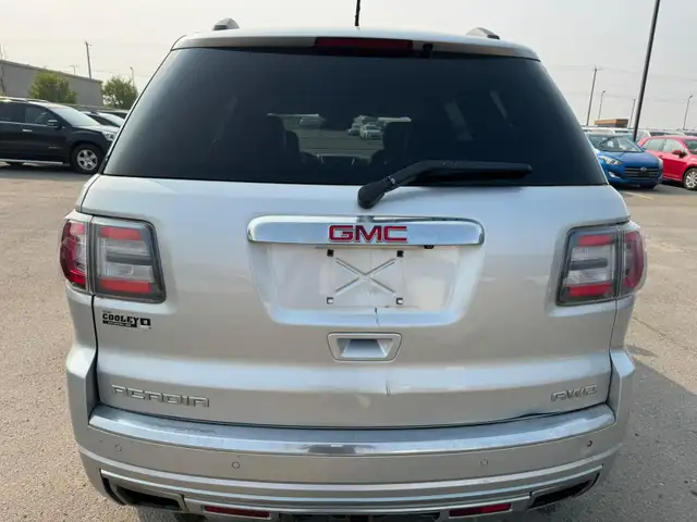 2015 GMC Acadia Denali AWD V6 : No Reported Accident, Very Well - Photo 5