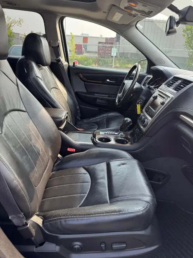 2015 GMC Acadia Denali AWD V6 : No Reported Accident, Very Well - Photo 14