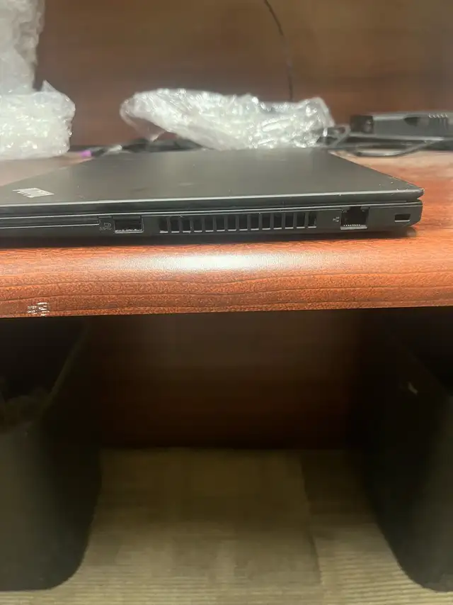 Lenovo Thinkpad T14 Laptop - Photo 4