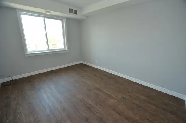 RENOED 1-BED with Balcony available May - 315 Glendale - Photo 5