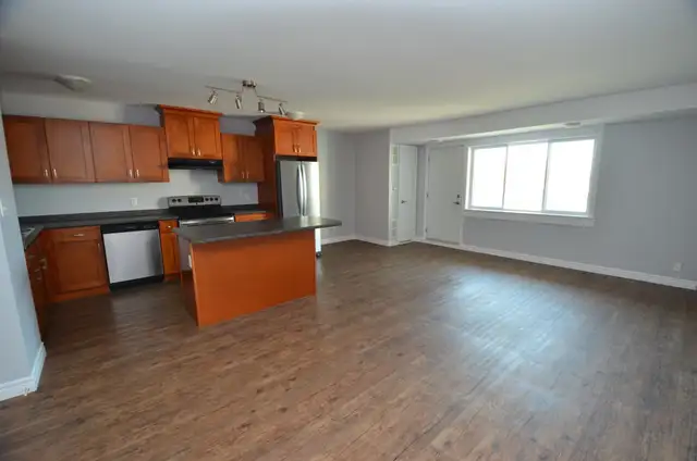 RENOED 1-BED with Balcony available May - 315 Glendale - Photo 7