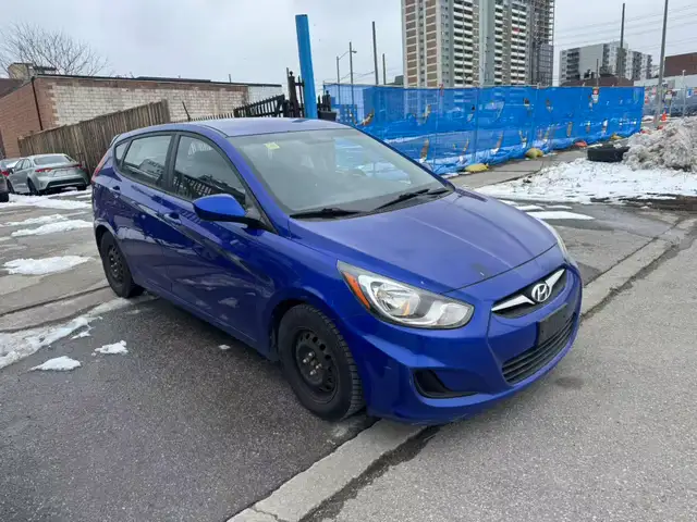 2012 Hyundai Accent GL - Photo 3