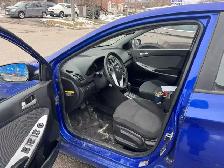 2012 Hyundai Accent GL - Photo 6