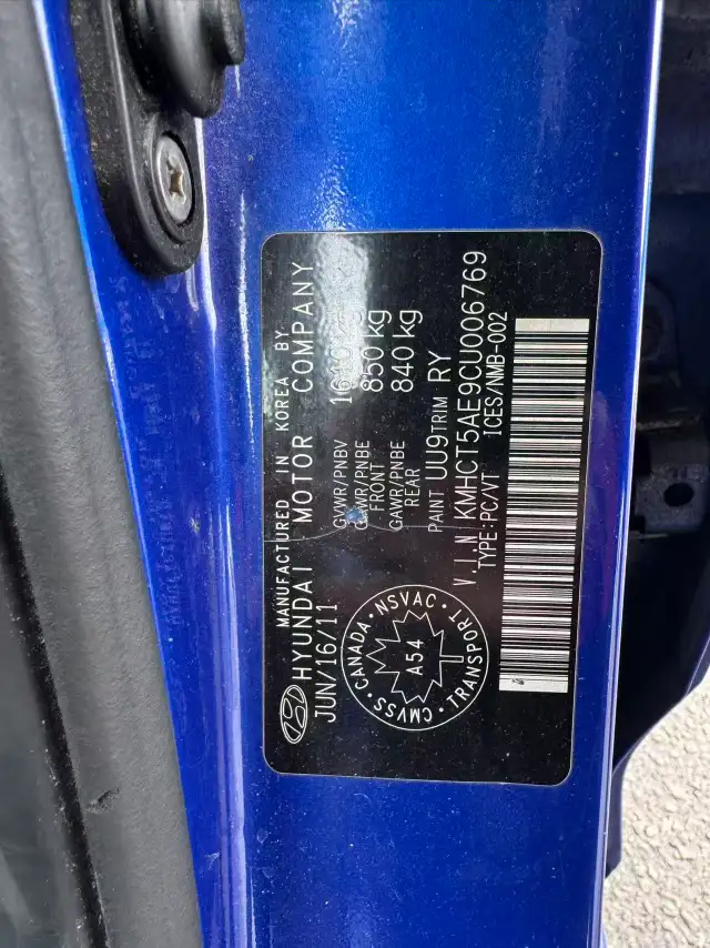 2012 Hyundai Accent GL - Photo 12