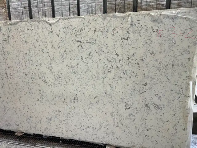 Quartz Countertop - Photo 5