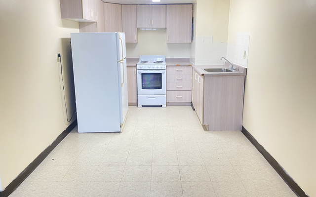 2 bed 1 bath apartmet for rent