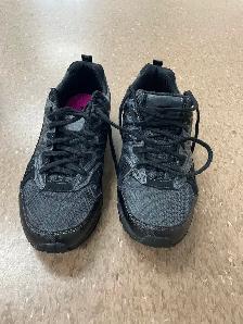 Next to new Shoes for sale. Excellent shape!