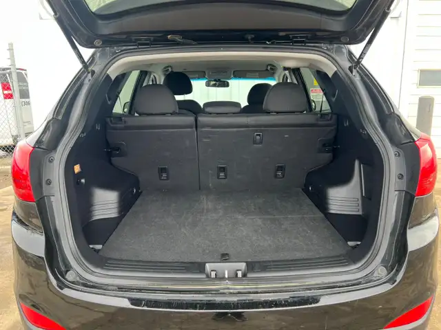 2015 Hyundai Tucson GL AWD - No Reported Accidents - Photo 2