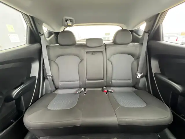2015 Hyundai Tucson GL AWD - No Reported Accidents - Photo 8