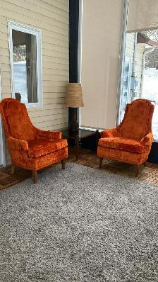 Mid century. TEAK TECK Table d'appoint / Fauteuils chaise orange