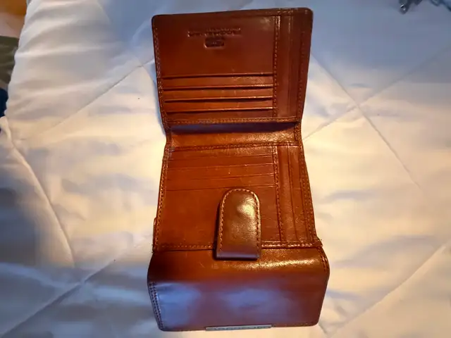 Woman’s Leather Wallet and Waterproof Card or License Holder - Photo 5