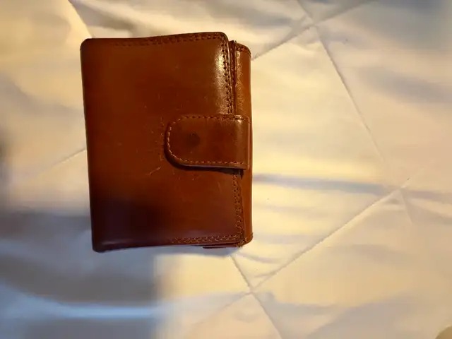 Woman’s Leather Wallet and Waterproof Card or License Holder - Photo 8