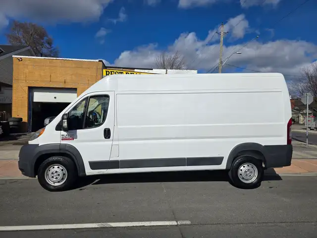 2018 Ram ProMaster Cargo Van - Photo 4