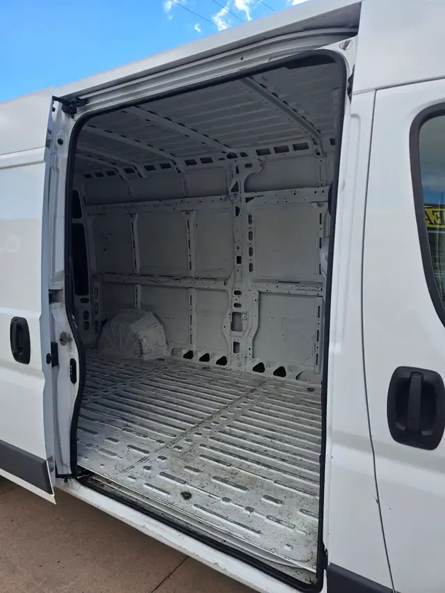 2018 Ram ProMaster Cargo Van - Photo 18