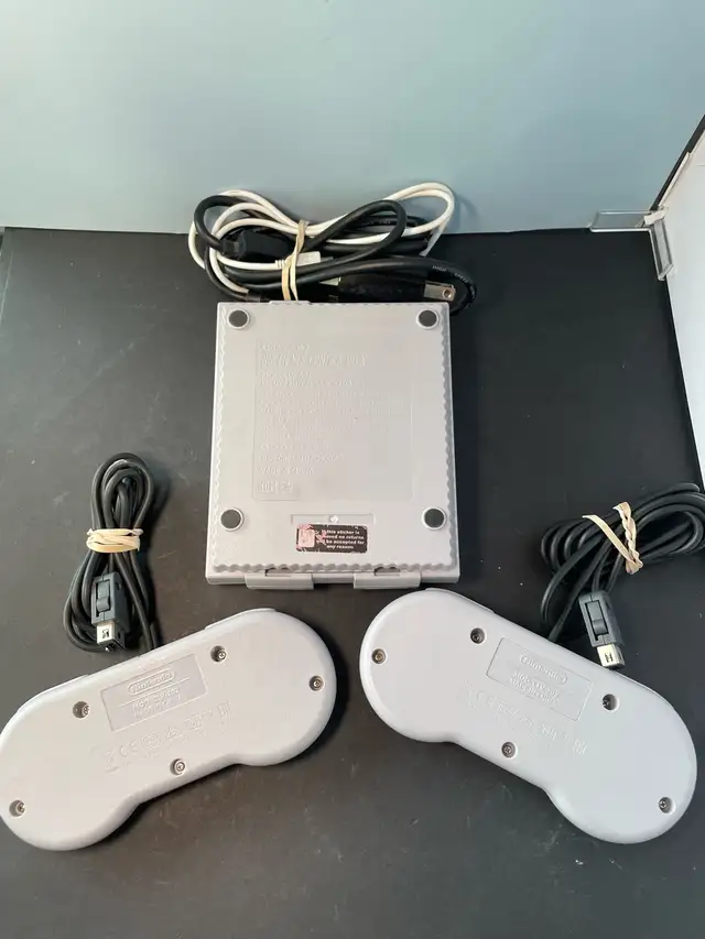 NINTENDO SNES MINI CLASSIC W/ACC - Photo 2