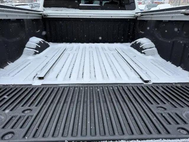 2018 Nissan Titan 4x4 Nav B.cam H.seat 1yr warranty - Photo 15