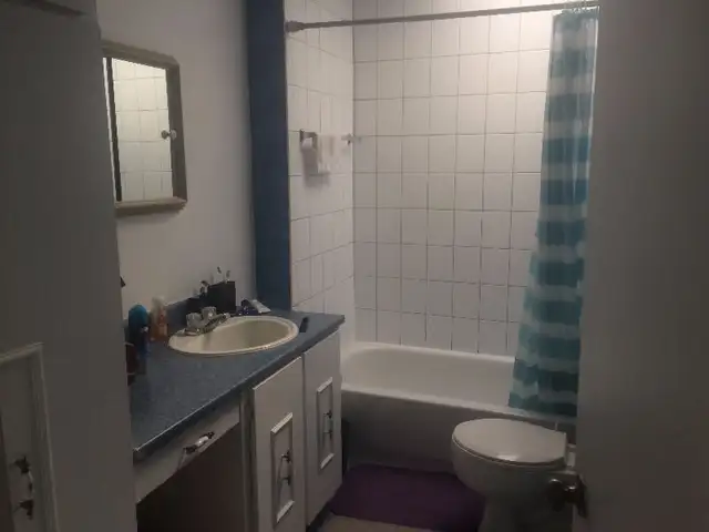 51/2 disponible pour le 1 Juillet 5minut march deMETRO FRONTENAC - Photo 2