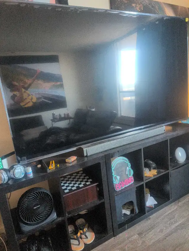 75 inch 2 year old Samsung