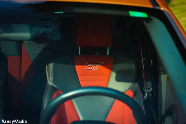 Ford fiesta ST - Photo 3