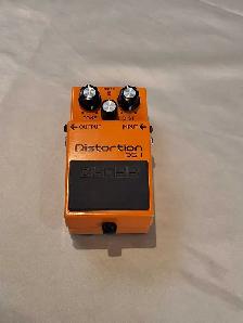 BOSS Distortion DS-1 Pedal