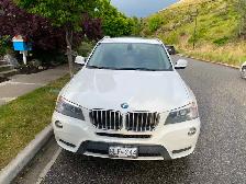 2012 BMW X3 xDrive28i 4dr SUV AWD - Photo 2