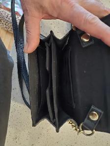 Small Guess women's purse - Photo 4