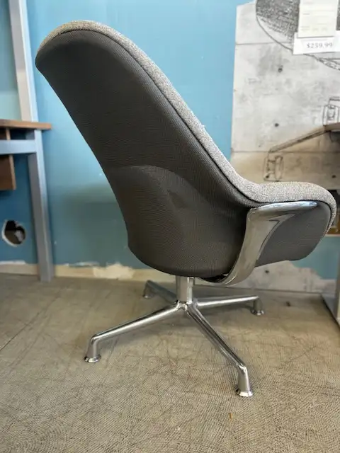 Steelcase Coalesce Lounge chairs only $499.99 excel condition - Photo 3