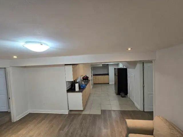 2-bedroom bright spacious basement apartment Markham - Photo 5