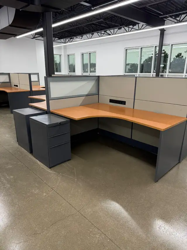 Cubicles/ Teknion Leverage 4x6x51' high stations $450/excel cond - Photo 3