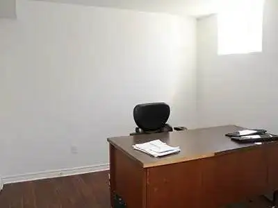 legal basement - Photo 4