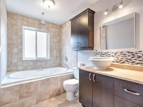 Large 4 1/2 Apt near Angrignon with private entrance for Rent - Photo 6