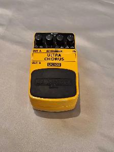 Behringer Ultra Chorus UC100 Pedal