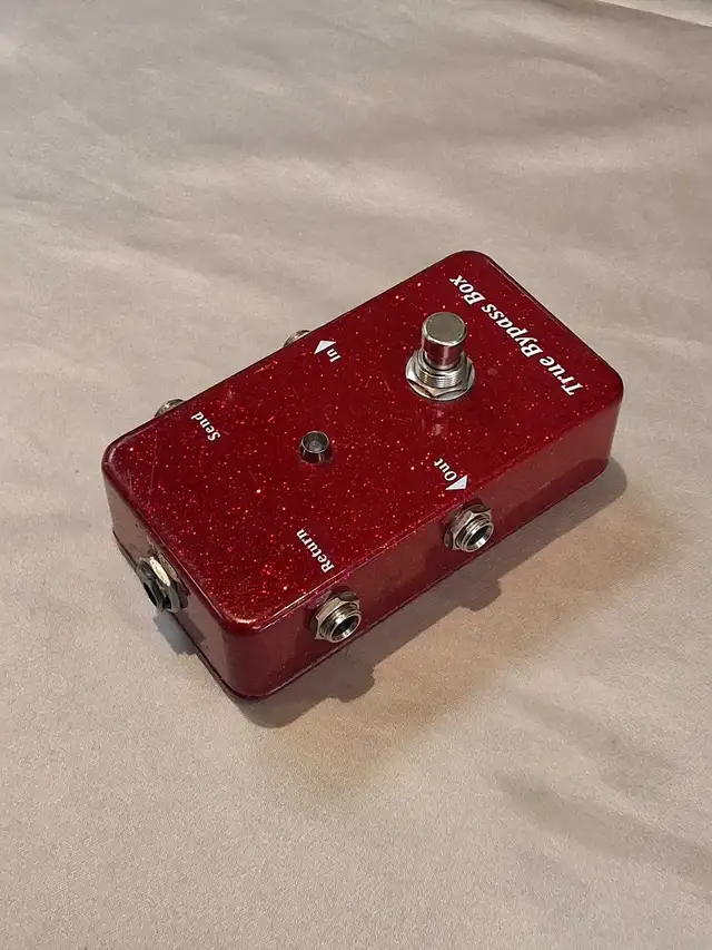 True Bypass Box Pedal - Photo 2