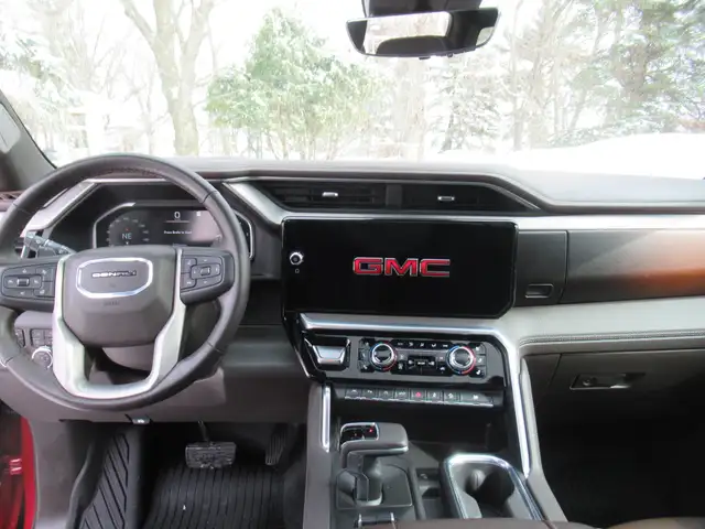 2023 GMC Sierra 1500 Denali 4WD - Photo 17