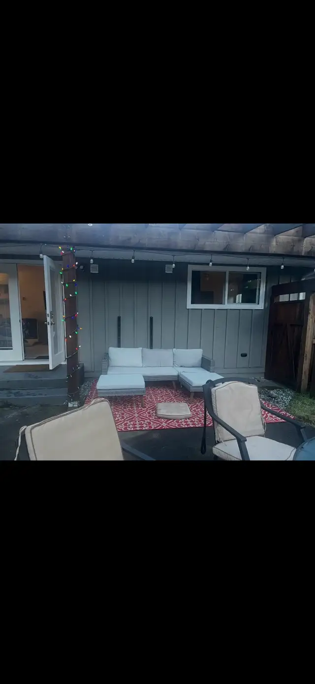 Pet Friendly 1 bed 1 bath Departure Bay - Photo 7