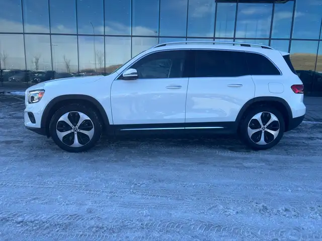 2022 Mercedes-Benz GLB GLB 250 4MATIC • Low KM • Park Assist • P - Photo 3